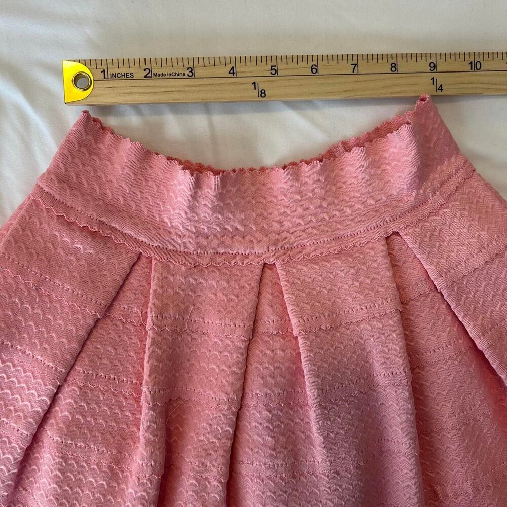Charlotte russe pink pleated skirt - Picture 5 of 8